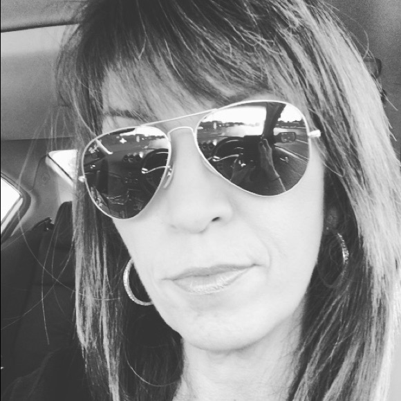 Meet your Posher, Kim - Picture 1 of 1